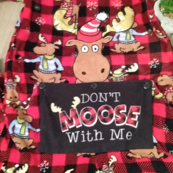 Secret Treasures Moose Pajamas - Picture 3 of 5